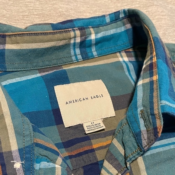 EUC American Eagle Outfitters Mens size Large. Button up short sleeve plaid - Picture 4 of 5